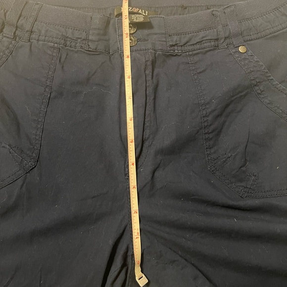 Roz & Ali Women’s Navy Capri Pants Size 14 - Picture 4 of 14